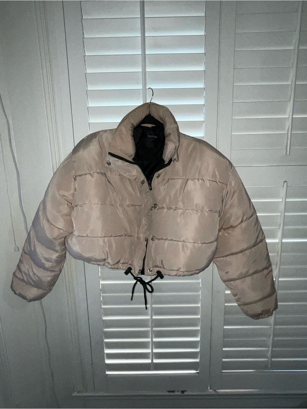 Boohoo Cropped Puffer Jacket in Beige